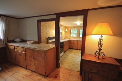 8696 Pomfret Rd, Pomfret, VT 05084 - photo 6