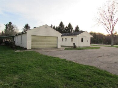 10523 Shaver Rd, Portage, MI 49024 - photo 2