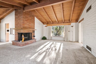 18-Living Room