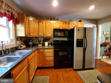 368 Leviticus Dr, Bunker Hill, WV 25413 - photo 4