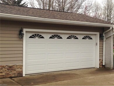 2.5 attached garage
