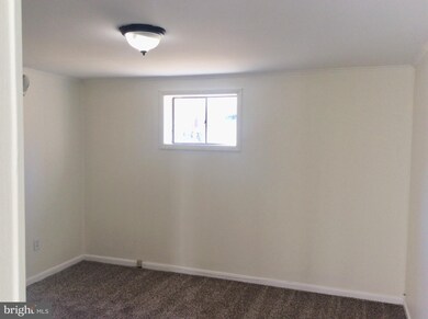 9226 Rolling View Dr, Lanham, MD 20706 - photo 7