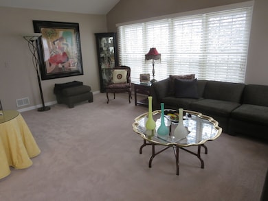 102 Yale Ct unit 34LH10, Glenview, IL 60026 - photo 3