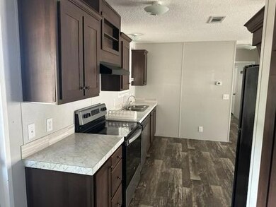 9353 Eden Dr unit 479, Tampa, FL 33610 - photo 3