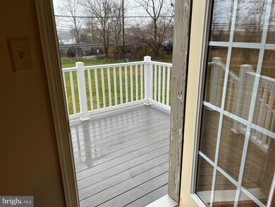 270 Locust St unit 6, New Holland, PA 17557 - photo 5