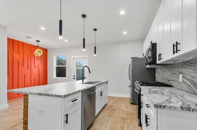 7918 Sealey St, Houston, TX 77088 - photo 3