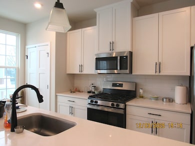 155 Canterbury Way, Lake Zurich, IL 60047 - photo 4