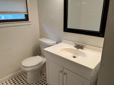 305 Harmon Rd, Hurst, TX 76053 - photo 5