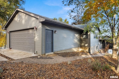 536 Leeward Ct, Varna, IL 61375 - photo 5