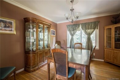 Formal Dining Room - could be easily be incorporat
