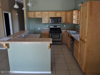 022-213572 KITCHEN 1
