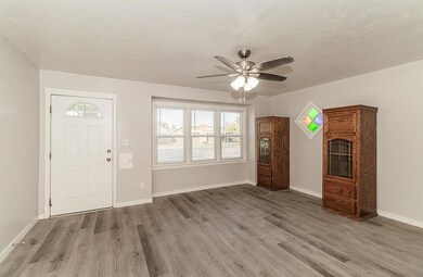 2223 Cypress St, Selma, CA 93662 - photo 2