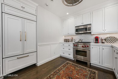 Town & Country Condos unit A52, Greenwich, CT 06830 - photo 3