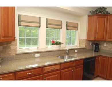 12 Mcneil Cir unit 12, Hopkinton, MA 01748 - photo 5