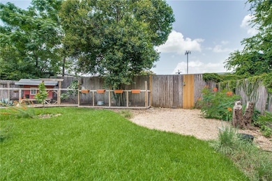 2206 Iva Ln unit A, Austin, TX 78704 - photo 7