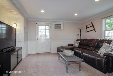 149 S Calumet Ave, Aurora, IL 60506 - photo 4