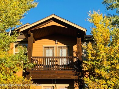 Exterior_West_2
