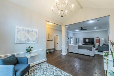 Dining room is open to the main living are with ne