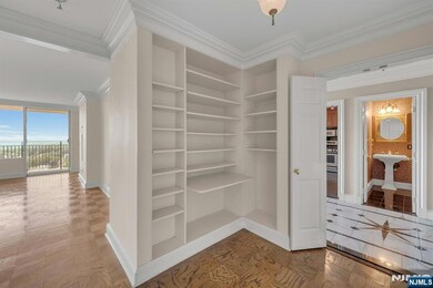 The Colony unit 23C, Fort Lee, NJ 07024 - photo 5