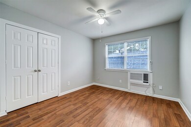 2202 Park St unit 6, Houston, TX 77019 - photo 4