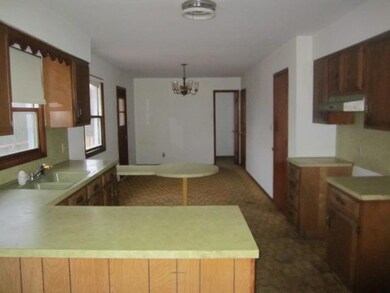 6035 Revenge Rd SW unit 2, Lancaster, OH 43130 - photo 3