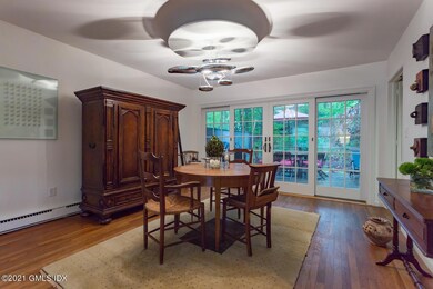 9 Windsor Ln Cos Cob CT 06807-large-009-