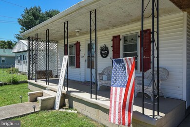 306 Maple Ave, Moorefield, WV 26836 - photo 2