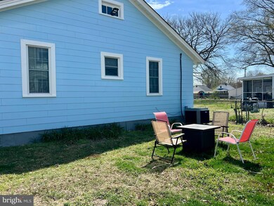 312 Vernon St, Colonial Beach, VA 22443 - photo 3