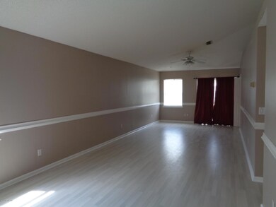 8745 Buzz Ct, Jacksonville, FL 32216 - photo 5