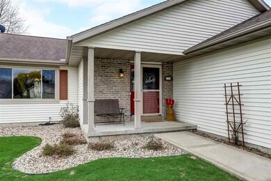 164 Ames St, Oregon, WI 53575 - photo 3