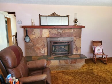 1731 SW 17th St, Redmond, OR 97756 - photo 5