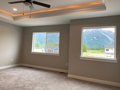 PHOTO SIMILAR MASTER SUITE