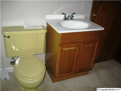 490 Sutton Bridge Rd, Rainbow City, AL 35906 - photo 7