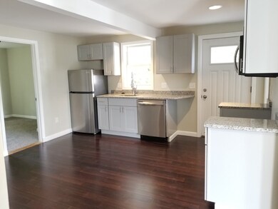 9 Mulberry St, Haverhill, MA 01830 - photo 5