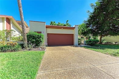 6207 Courtside Dr unit 23, Bradenton, FL 34210 - photo 2