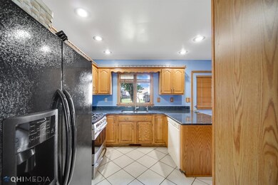 1532 W Pine St, Griffith, IN 46319 - photo 4