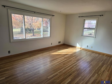 529 Skyway Rd, Lincoln, NE 68505 - photo 2