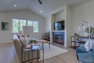 3656 SW Badger Ct, Redmond, OR 97756 - photo 6