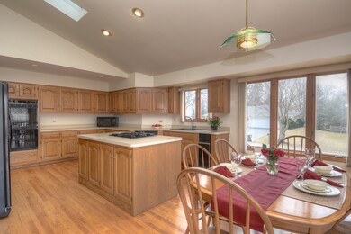 Access from Kitchen to Large Deck
