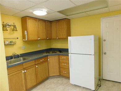 101 Delaware Rd unit 2, Riegelsville, PA 18077 - photo 3