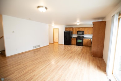 4272 51st St S, Fargo, ND 58104 - photo 6