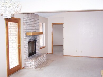 616 Mars Ave, Alamogordo, NM 88310 - photo 4