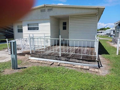 8615 Bayshore Rd unit 11, Palmetto, FL 34221 - photo 5