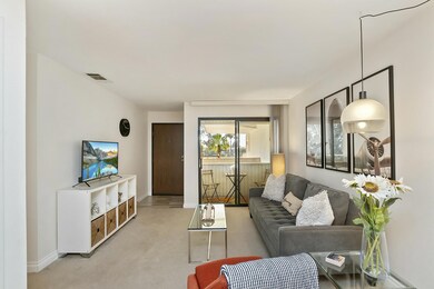 2810 Arcadia 207 - Living Room 1