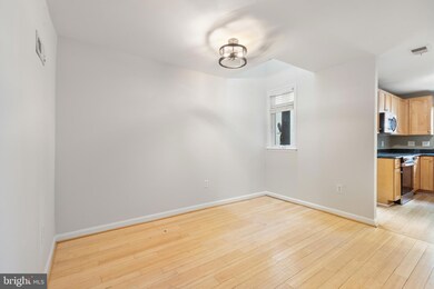 106 W Lee St, Baltimore, MD 21201 - photo 7