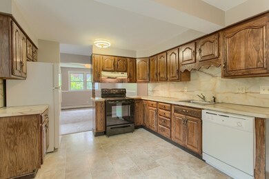 61 Bowker St, Worcester, MA 01604 - photo 2