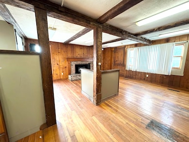 2072 N Main St, Londonderry, VT 05148 - photo 3