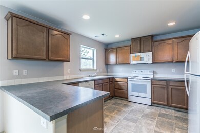 923 Riddell Ave NE, Orting, WA 98360 - photo 5