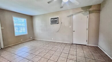 3517 4th St, Bay City, TX 77414 - photo 6