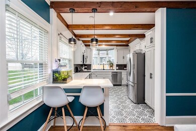 2248 Meadowbrook Dr SE, Cedar Rapids, IA 52403 - photo 4